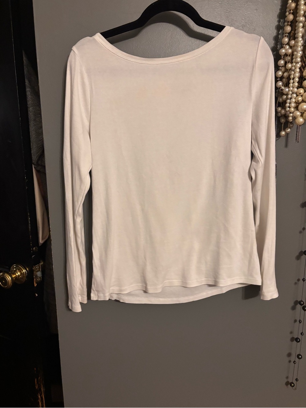 Ann Taylor White Long-Sleeve Crewneck Top